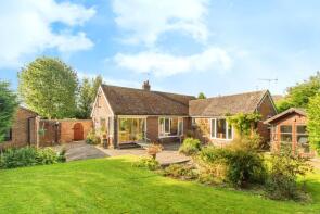 Briarcroft, Baghill Road, Tingley, Wakefield WF3 1DG