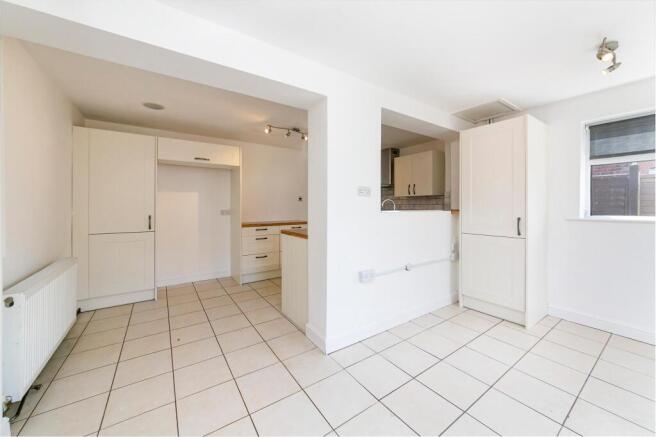 3 bed Semi-Detached for sale Image 5