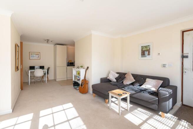 Living/Dining Area