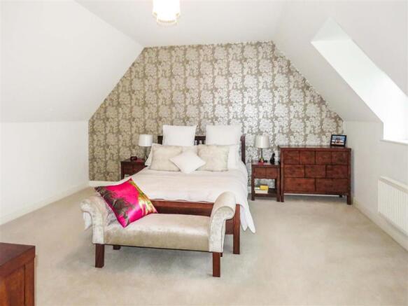 Bed 1.JPG