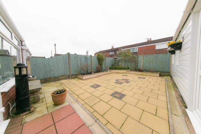 Private low maintenance garden