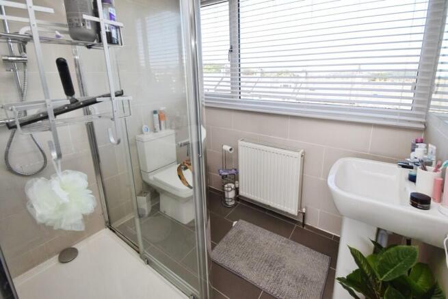 3 bed Terraced for sale Image 11