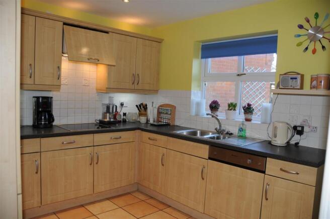 kitchen 1.JPG