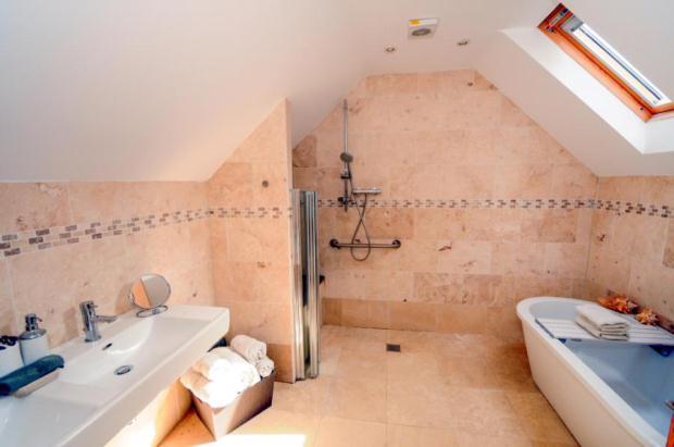 Ensuite