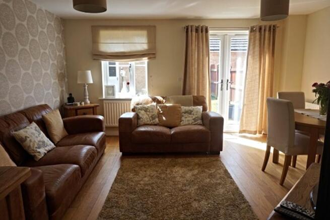 Lounge/Dining Room