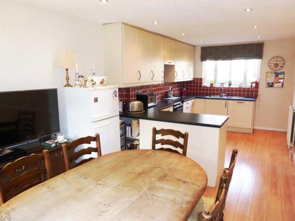 Kitchen / Dining Room 