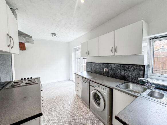 3 bed Semi-Detached for sale Image 5