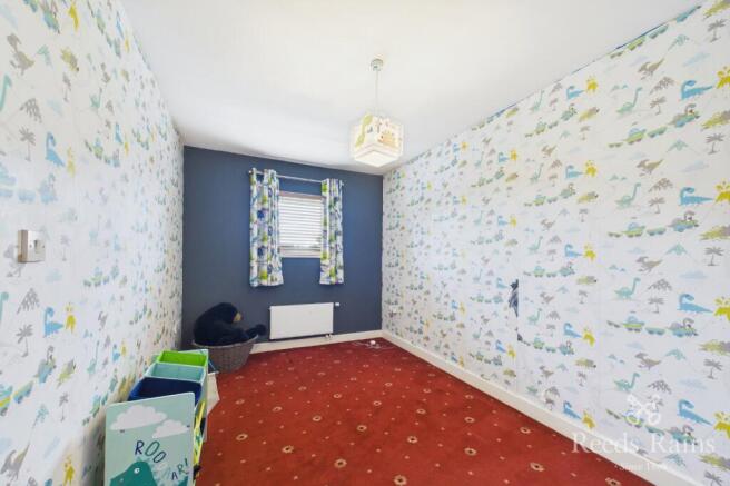 4 bed House for sale Image 11