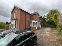 7, Drews Holloway, Halesowen B63 2AF