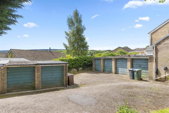 3 bed Town House for sale Image 8