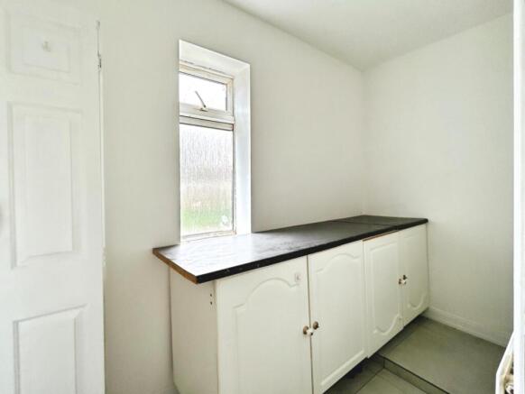 2 bed Semi-Detached for sale Image 11