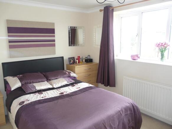 BEDROOM 2