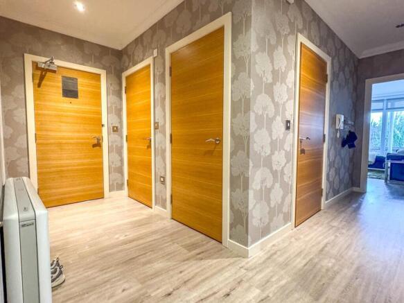 45 Majestic Apartments, Onchan (16).jpg