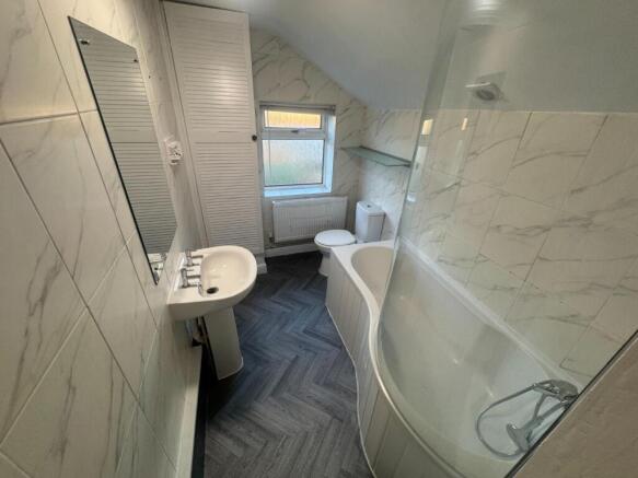 Bathroom.JPG