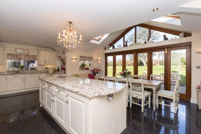 Living/Dining/...