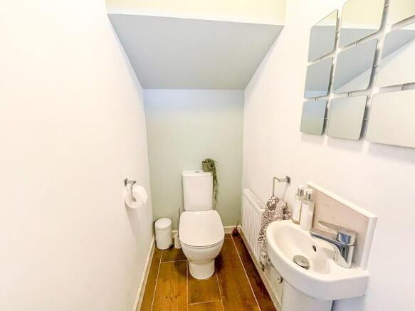 3 bed Semi-Detached for sale Image 6