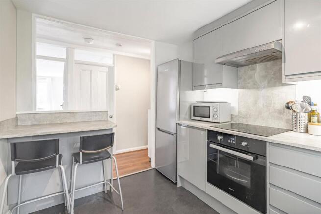 Brunel Court, Barnes, London, SW13 photo 4