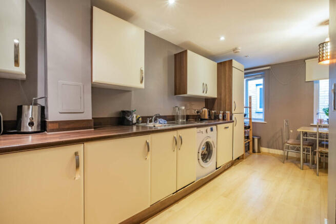 8494342-interior15-800