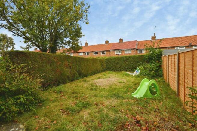 3 bed Terraced for sale Image 4