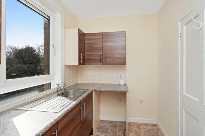 130/1 Stenhouse Crescent, Edinburgh, EH11 3HU photo 5
