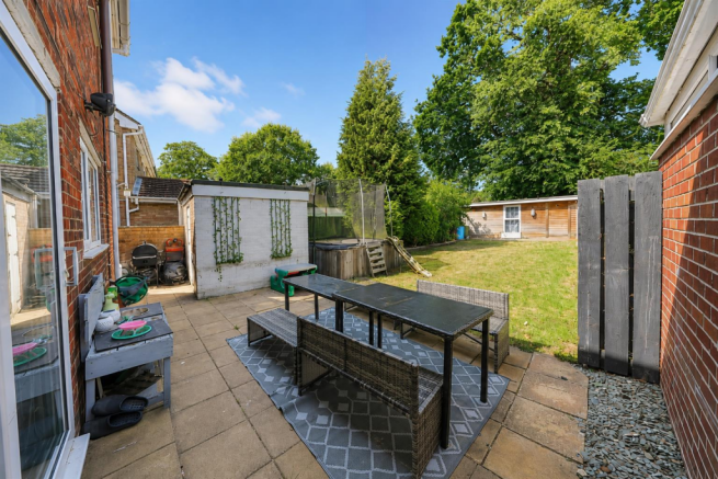 3 bed Semi-Detached for sale Image 12