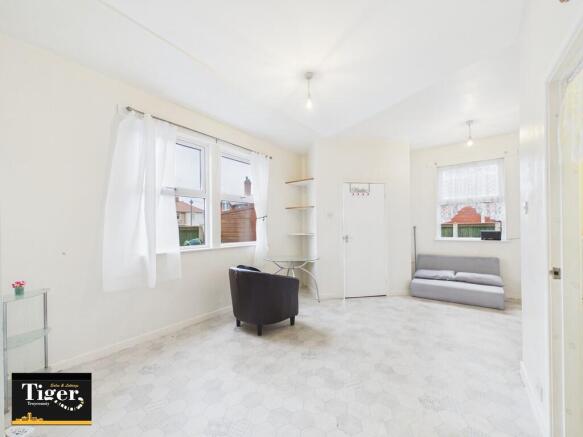 CAM02176G0-PR0841...