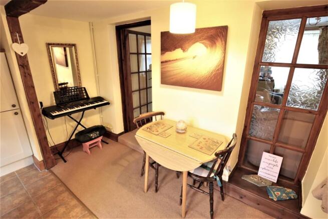 Breakfast & Study Area