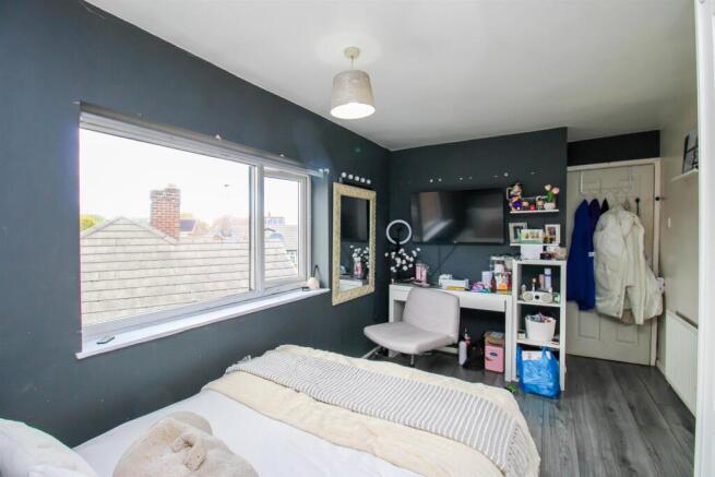 3 bed Semi-Detached for sale Image 5
