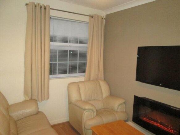 4 bed House Share to rent Image 5