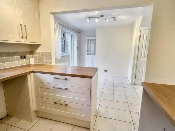 Kitchen 2.JPEG