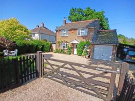 29 Oaklee, Stopples Lane, Lymington SO41 0GJ