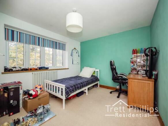 Photo 10