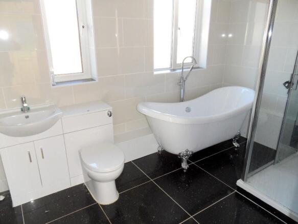 BATH/SHOWER ROOM