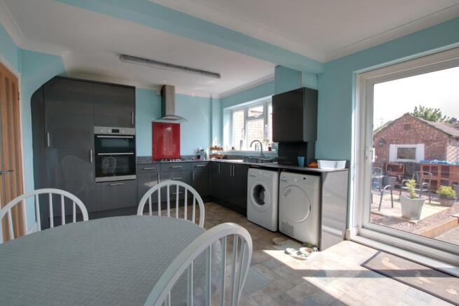 KITCHEN DINER