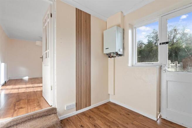 37 Morris Drive, Whitnash (15 of 28).jpg
