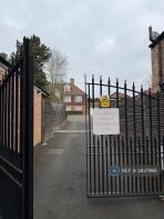 2, Wootton Close, Radlett WD7 8GZ