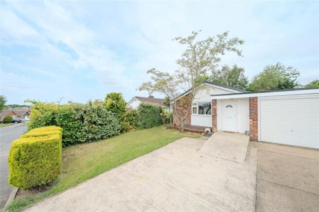 3 bed Bungalow for sale Image 11