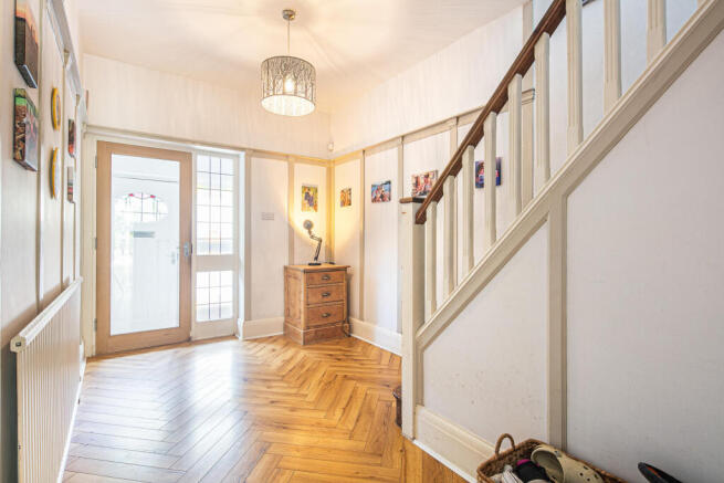 5 bed Semi-Detached for sale Image 10
