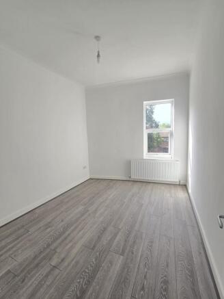 2 bed Flat to rent Image 6