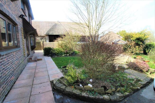 Front Garden Area