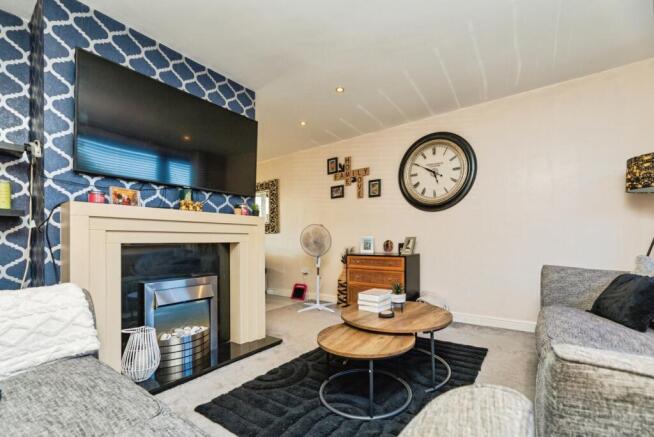 3 bed Semi-Detached for sale Image 12