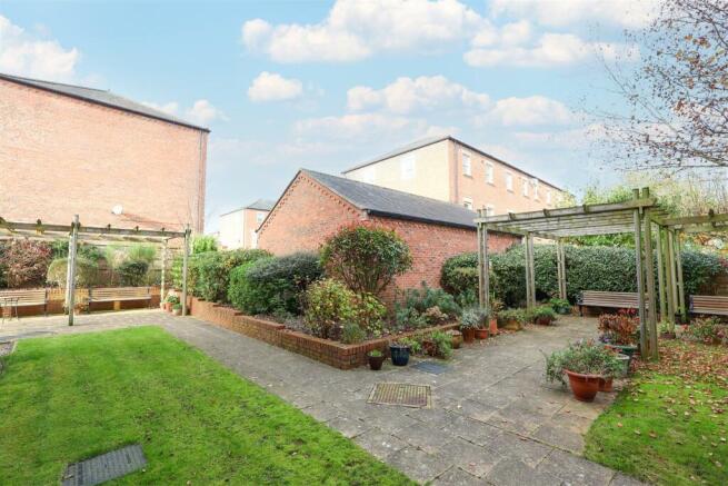 1 bed Apartment for sale Image 9