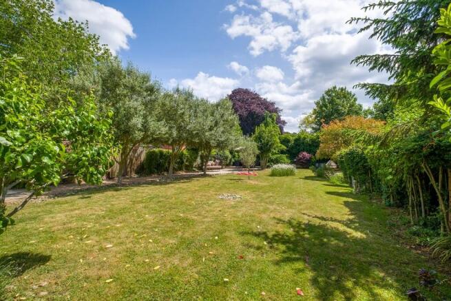 1440px_1 The Ceda...