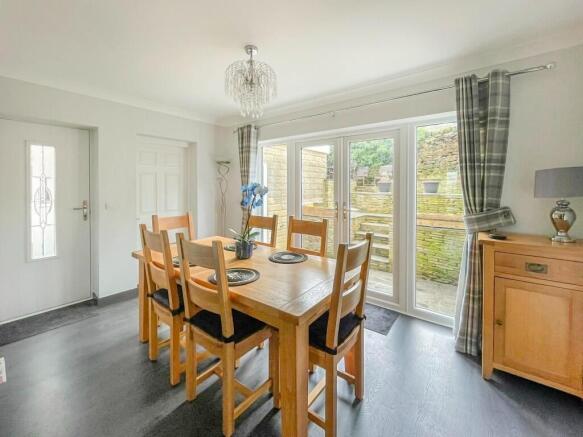 3 bed Semi-Detached for sale Image 7