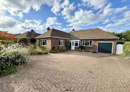 Cedar Way, Henfield