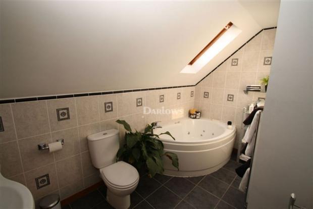 Photo 9