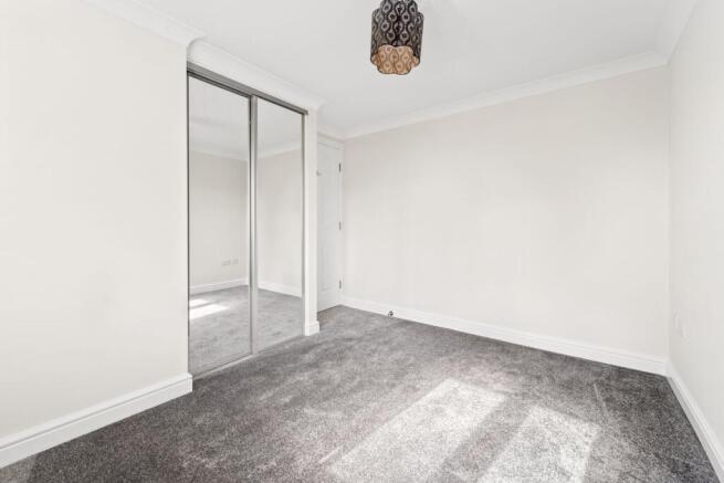2 bed Apartment to rent Image 5
