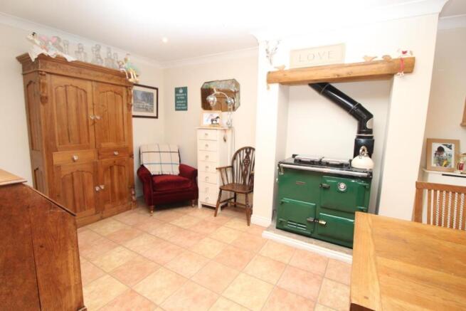 LIVING KITCHEN