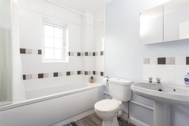 Priory Street, Newport Pagnell, Buckinghamshire, MK16 photo 4