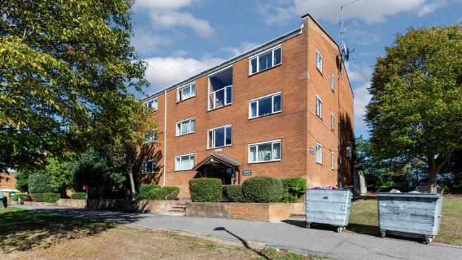 215 Peabody Hill, Tulse Hill, London, SE21 8LA